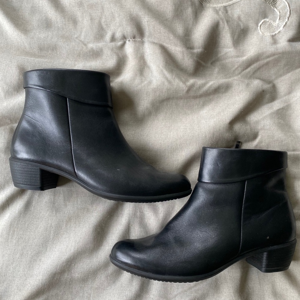 Ecco booties